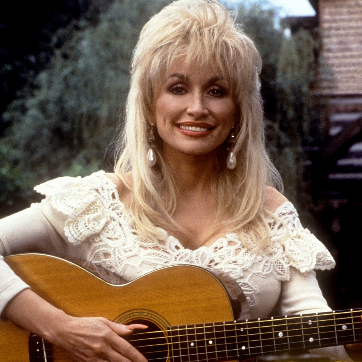 Reba McEntire, Kacey Musgraves & More Pay Tribute to Dolly Parton