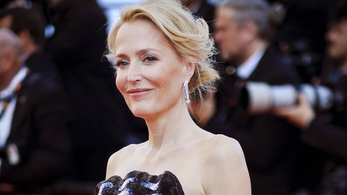 Gillian Anderson’s New R-Rated Horror Movie Debuts To Solid Rotten Tomatoes Audience Score