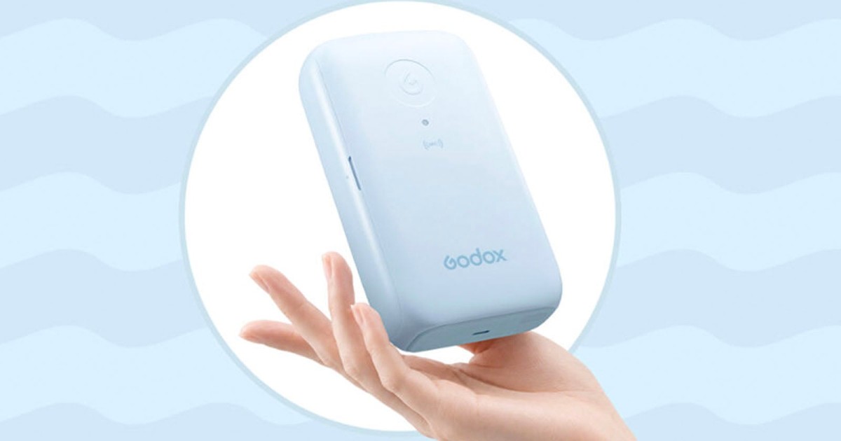 The Godox P100 is a Portable Color Printer That Fits in Your Pocket