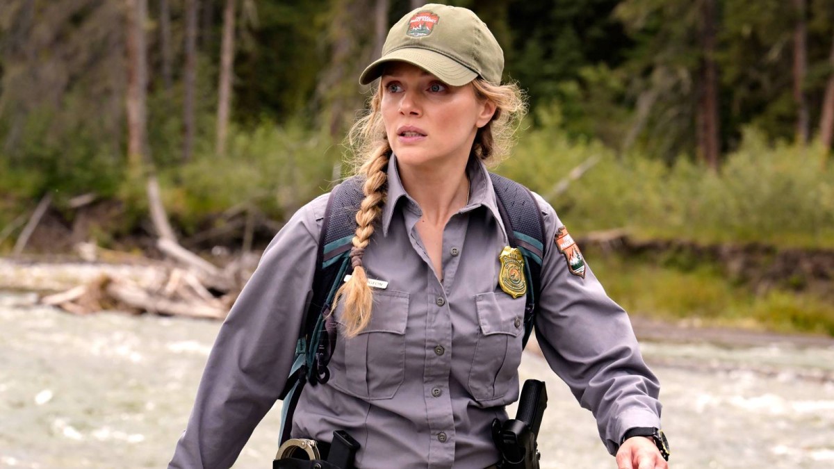 New 19-Book Crime Series Adaptation Instantly Dominates Streaming Despite Lackluster Reviews