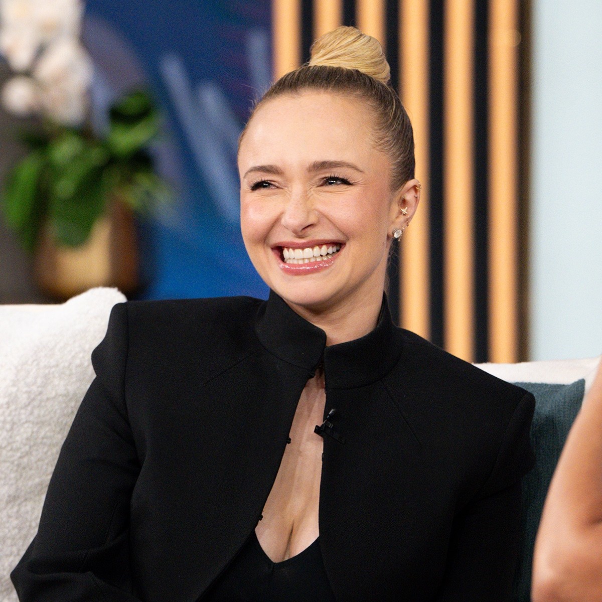 Selma Blair, Viola Davis & More Honor Hayden Panettiere After Death
