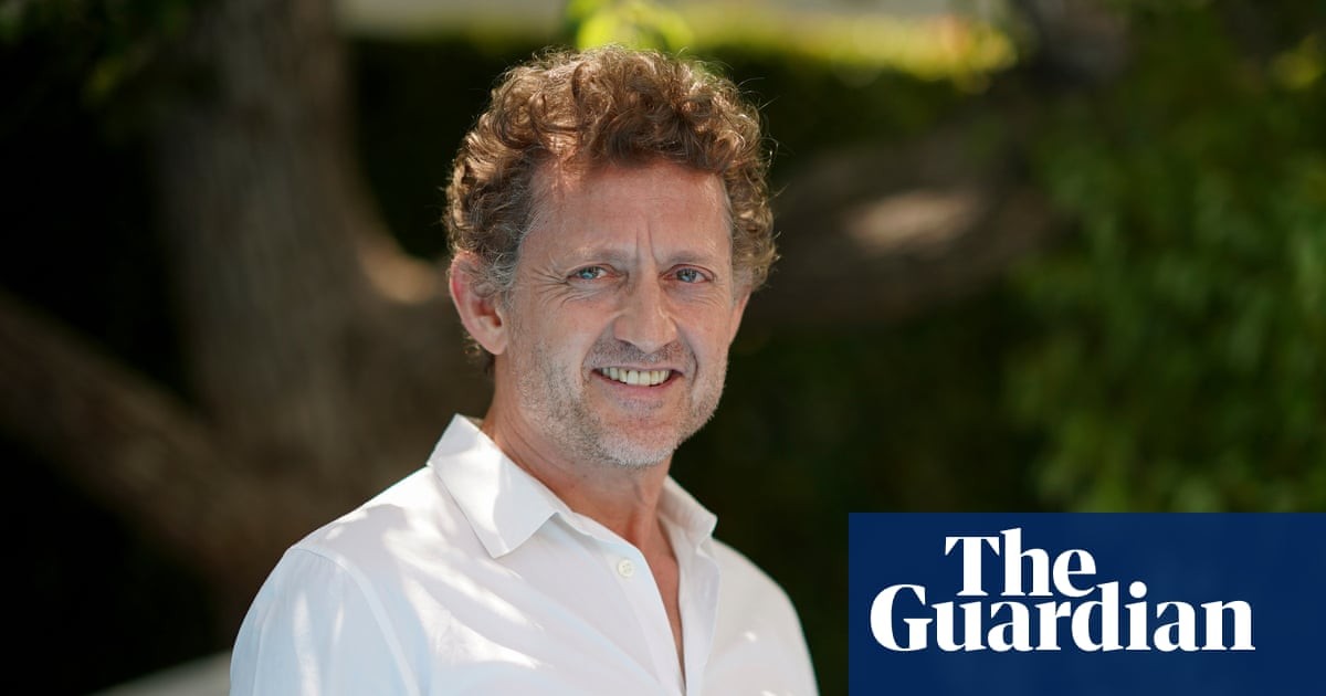 Post your questions for Alex Winter