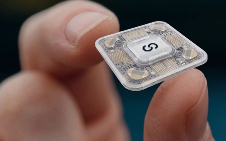 The world's first diamond-powered portable quantum computer works at room temperature and can even be plugged into a regular wall outlet