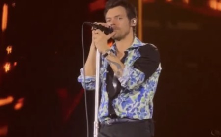 Harry Styles surprises fans with a Dolly Parton tribute on the first night of his Madison Square Garden residency