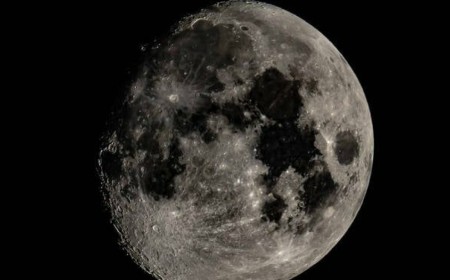 NASA boss balks at billion-dollar estimate for recycled Moon rover