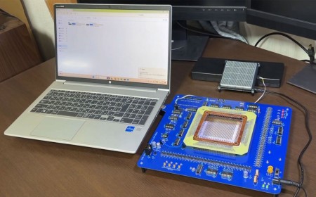 Magnetic core memory USB drive transfers files in sneakernet first — text and image files get moved between PCs via hugely constrained archaic memory tech