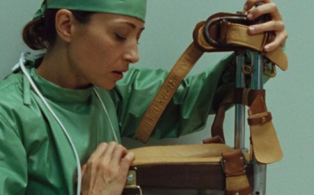 ‘Objet a’ Review: Ann Oren’s Spellbinding Tale of Kink, Surgery, and Mushrooms Is a Feast for the Senses