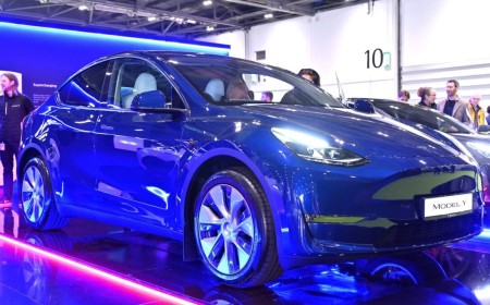 Tesla Has to Fix 20,000 Vehicles With Too-Bright Headlights It’s Known About Since 2024