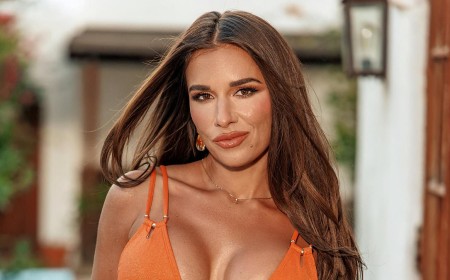 Jessie James Decker books surgery to remove 'VERY large' D-cup breast implants so she can have 'ballerina boobies'
