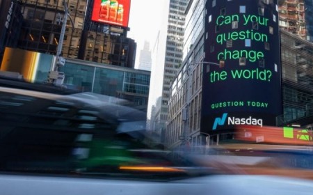 SEC freezes Nasdaq’s Bitcoin options approval as CME wages jurisdictional turf war