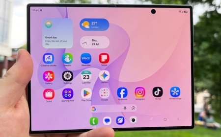 I tested the Samsung Galaxy Z Fold 8, and it's truly like having an iPad mini or a Kindle in your pocket