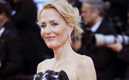 Gillian Anderson’s New R-Rated Horror Movie Debuts To Solid Rotten Tomatoes Audience Score