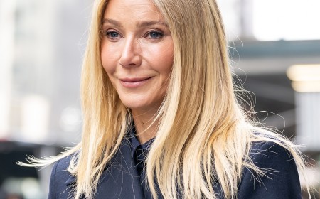 Gwyneth Paltrow, Daughter Apple Martin Twin In Sweet Summer Selfie