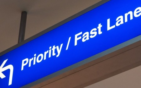 EE invites mobile users to live life in the 5G Fast Lane – for a price