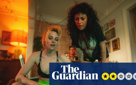 The Wrong Girls review – Kristen Stewart fumbles through forgettable stoner comedy