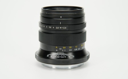 The Zhong Yi Pittura 30mm f/2.4 Is a Fast and Wide Medium Format Lens