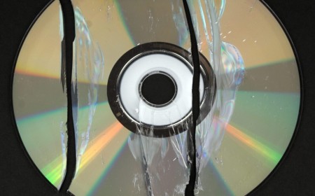 Xbox’s new disc-to-digital program gives physical games a digital future