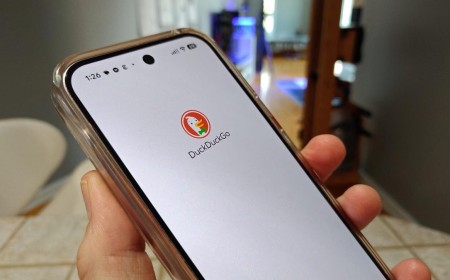 DuckDuckGo's new iPhone feature is a privacy win - I recommend getting it now