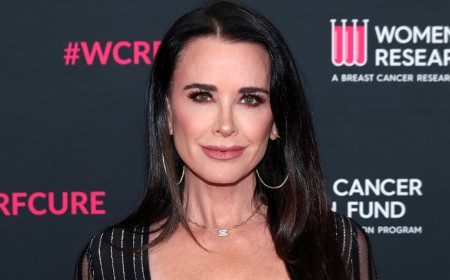 Kyle Richards breaks down in tears as she reveals heartbreaking anniversary message from estranged husband Mauricio Umansky