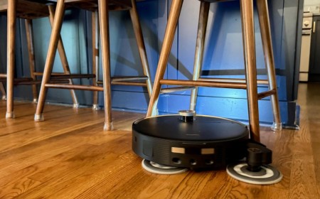 This robot vacuum solves my kitchen stool problem