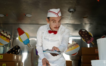 Ice Cream Man uses generative AI, director Eli Roth confirms