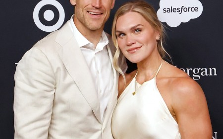 Julianne Hough’s Ex Brooks Laich Marries Katrín Tanja Davíðsdóttir