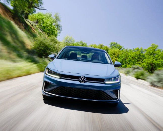 2026 Volkswagen Jetta Sport: The cheap car isn't completely extinct yet
