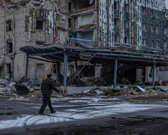 Ukraine strikes Russian command post in Donetsk, killing 27, injuring 58