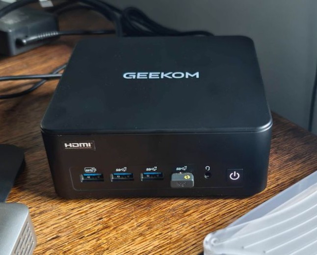 Geekom IT13 Max 2026 review: Meteor Lake rides again in a $799 mini PC