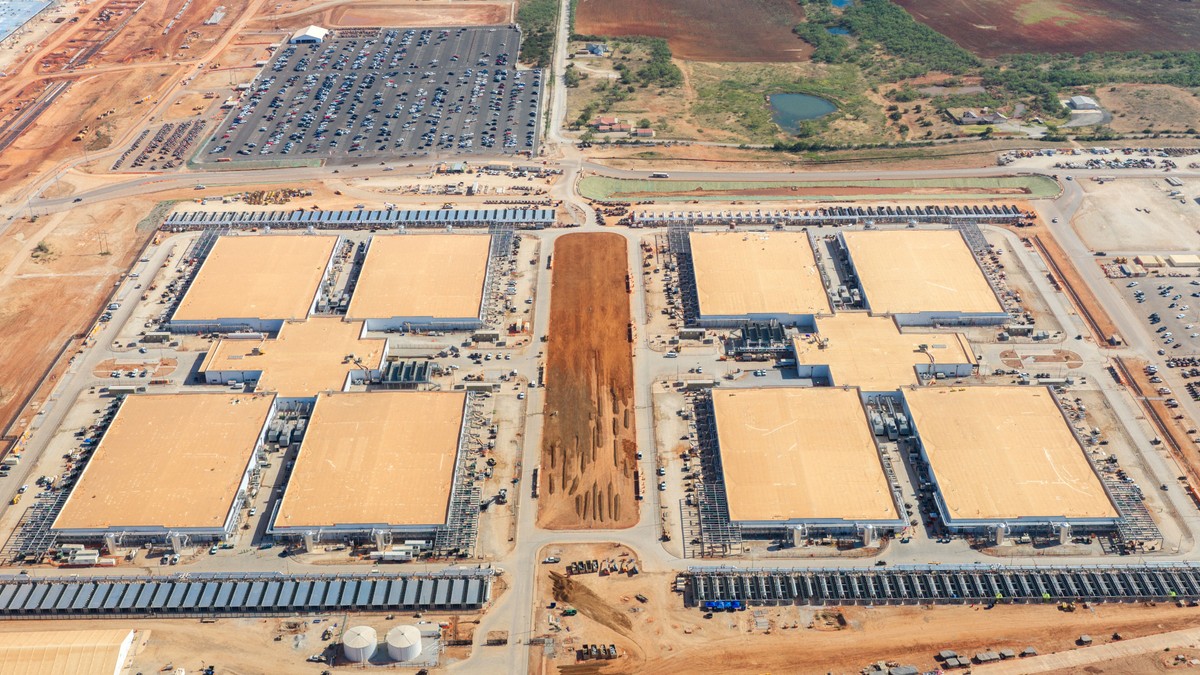 OpenAI and Anthropic scramble for smaller data centers as massive gigawatt projects lag — 20-30 MW facilities to provide capacity as mega structures undergo construction