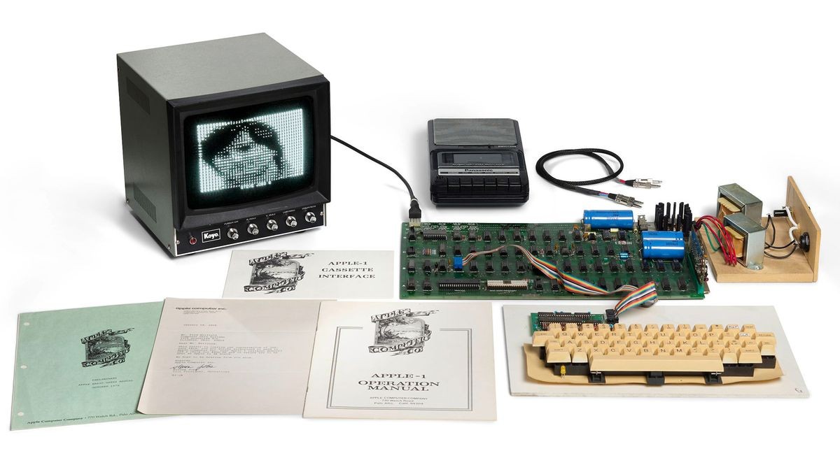 Steve Wozniak-signed Apple 1 motherboard expected to achieve up to $800,000 at auction — fully working board also comes with a signed letter from Steve Jobs