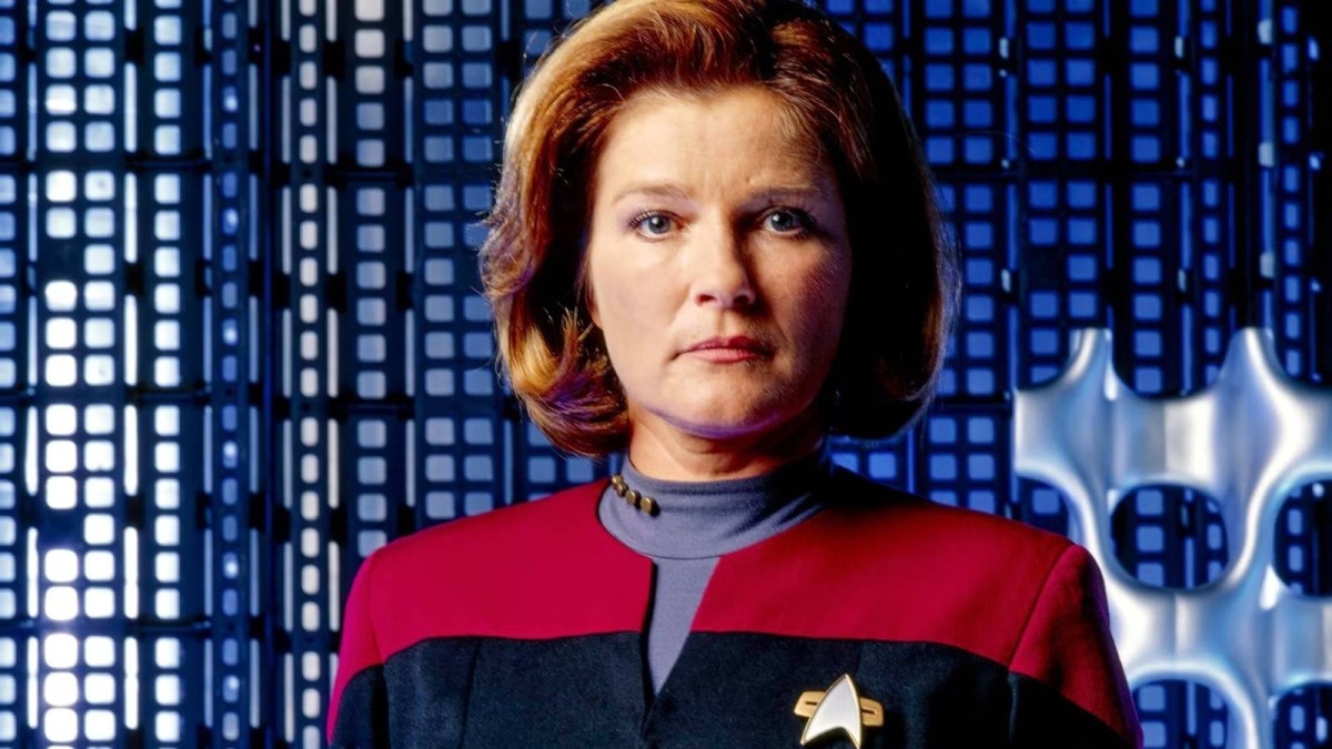 Star Trek: Voyager Officially Returns December 2026
