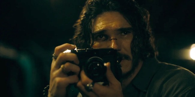 ‘The Last Photograph’ Review: Zack Snyder’s Shallow Two-Hander Is a Dull, Grotesquely Violent Revenge Thriller