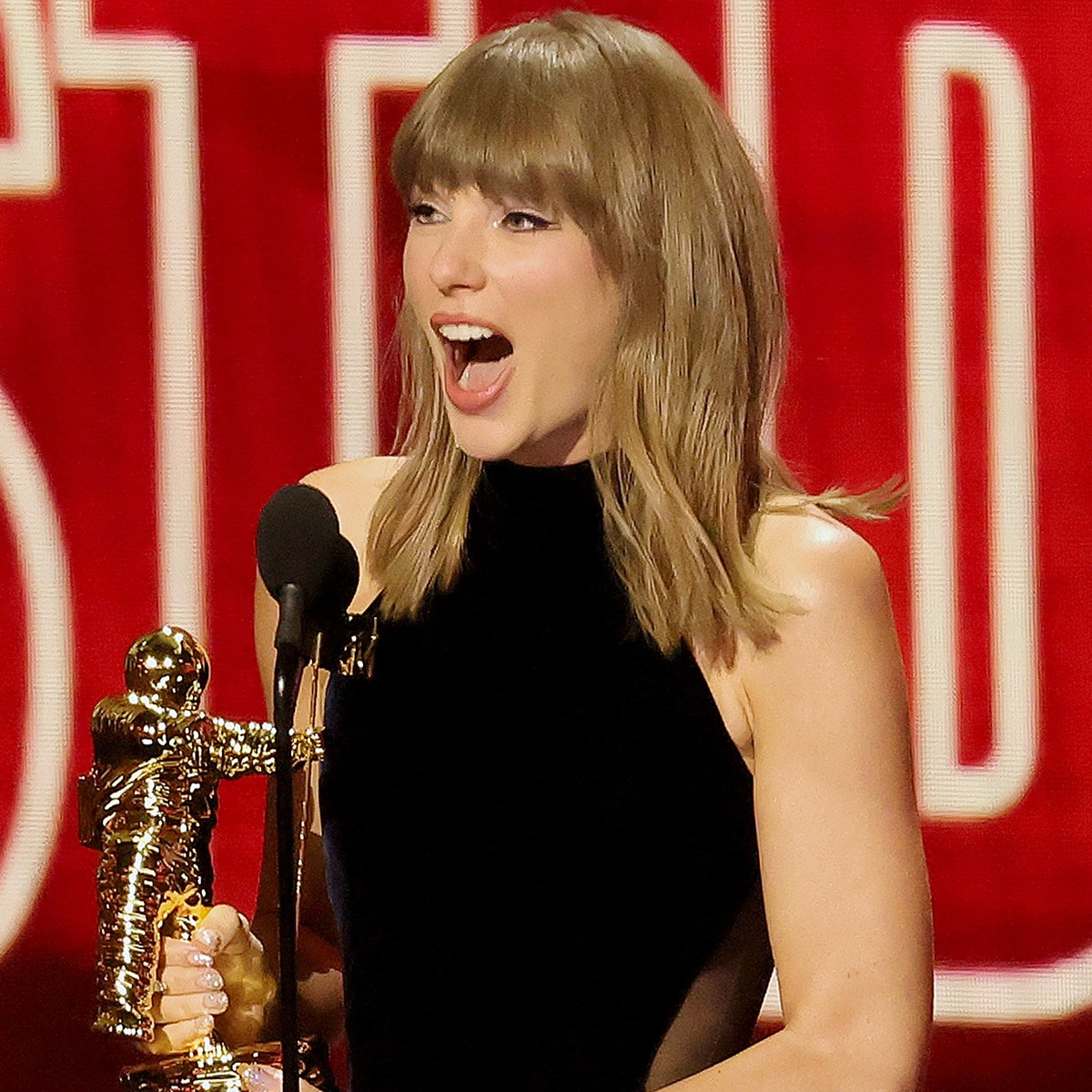 Taylor Swift Makes History With Most Ever Wins at MTV VMAs
