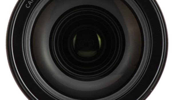 Canon Just Patented an Insane f/2 Telephoto Zoom