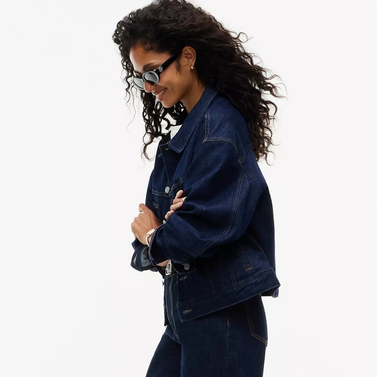 The Chic Dark-Wash Jeans You’ll Wear All Fall Start at $24