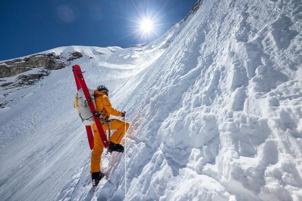 ‘Everest: The Other Side’ Review: A Grieving Ski Mountaineer Scales the Face of Death in Chai Vasarhelyi and Jimmy Chin’s Climbing Doc