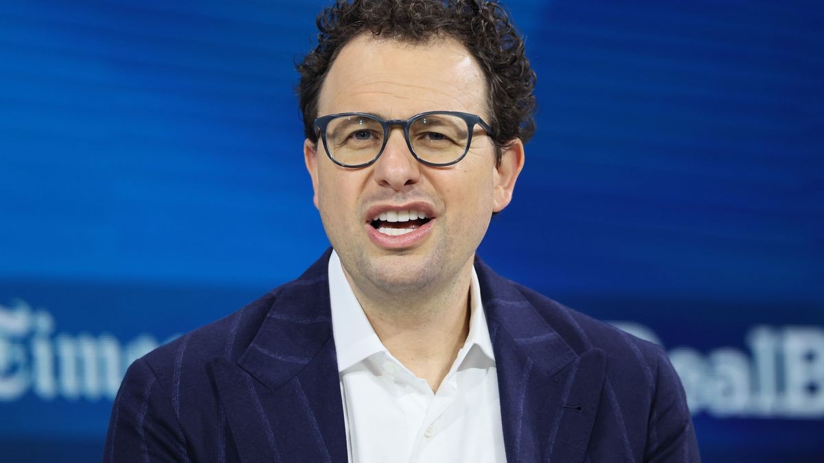 Anthropic CEO calls for pacing AI frontier model development and warns 'in 6–12 months such a swarm [of agents] could be capable of taking over the entire internet'
