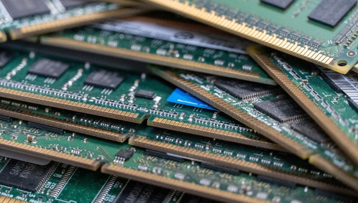 New hardware device can RAM into encrypted memory, expose your data