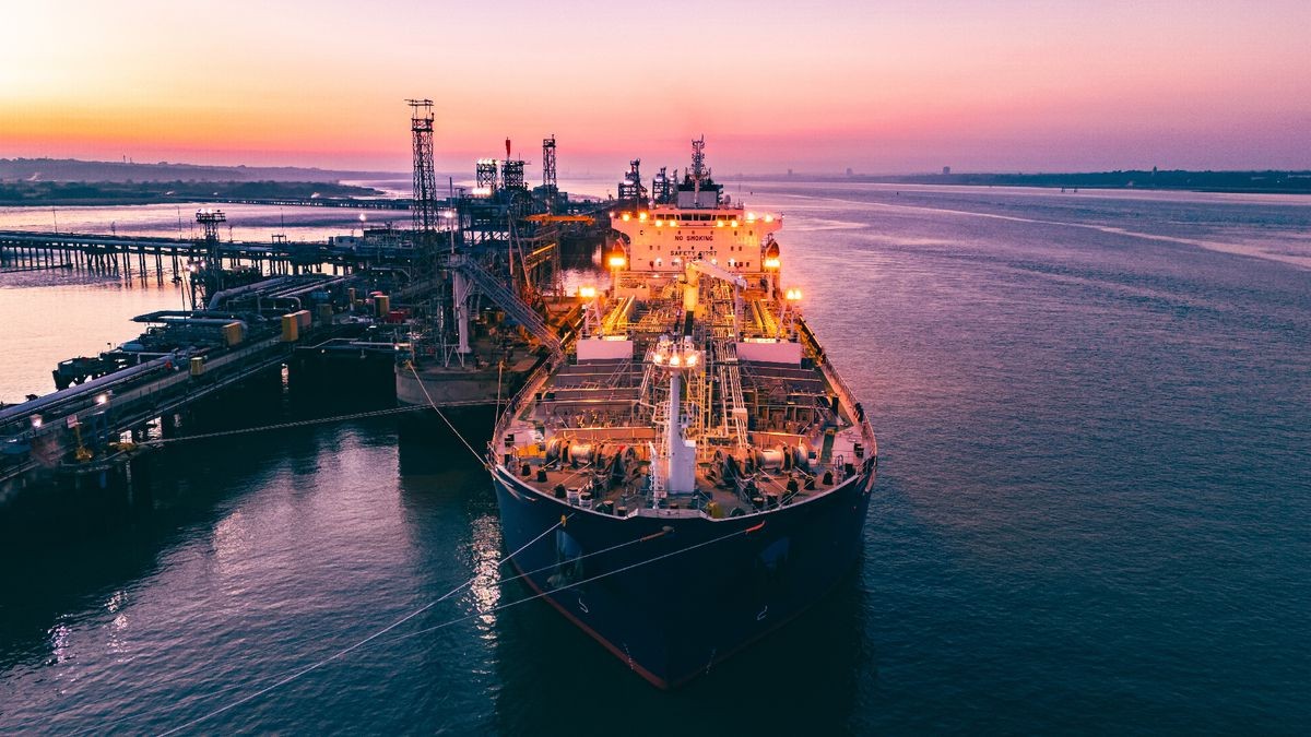 Poland lost $230 million in cryptocurrency trying to buy Venezuelan oil in 2023 — USB drives with crypto handed directly to scammers