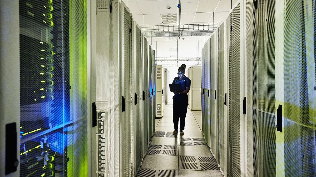 Data center developer offers $10,000 checks to 4,500 households if the 1,300-acre facility is approved