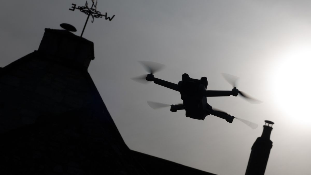 UK research agency backs drone-based internet service experiment with lasers, microwaves, and gravity waves used for wireless power — Britain invests $94 million into Starlink alternative