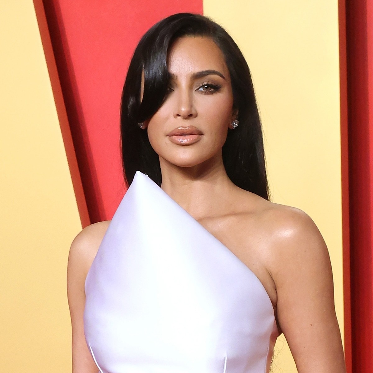 Kim Kardashian Shares Esophagitis Diagnosis Related to Dad's Cancer