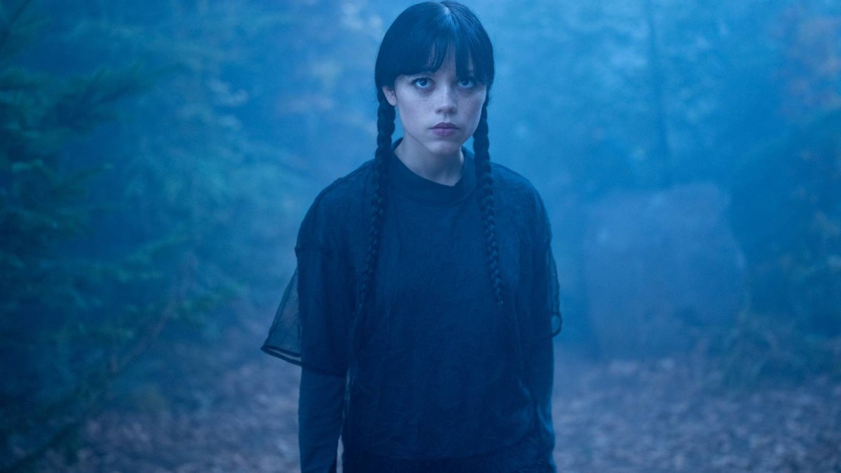 Jenna Ortega's Sci-Fi Wednesday Replacement Officially Premieres In 1 Month