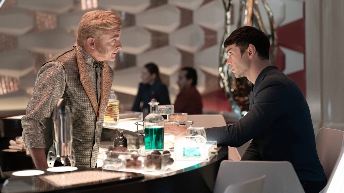 Star Trek Actor Reveals His Plan for a Perfect James Bond Crossover