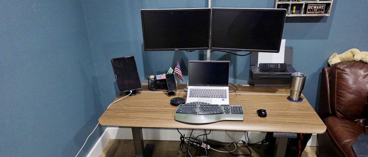 Vari Electric Standing Desk with TechTrack review: A desk designed for pros who like to stay organized, productive, and stylish