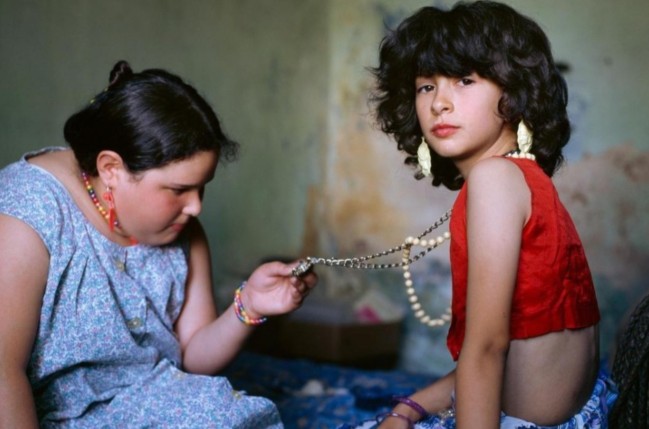 ‘The Illusion of an Everlasting Summer’ Review: A Photographer’s Portrait of Two Argentine Cousins Poignantly Captures the Passage of Time