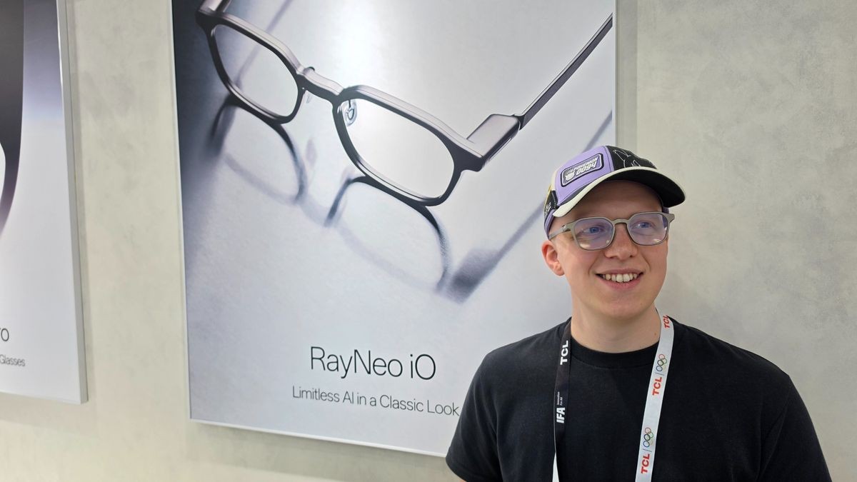 RayNeo's iO camera-free smart glasses boast an AI-agnostic version of the Siri Recap feature coming to Apple Watch — and I’m not sure if I love or hate it