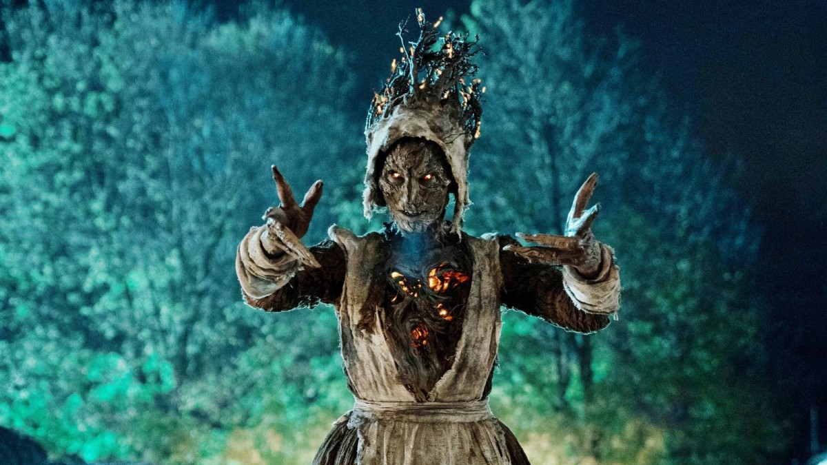 The Greatest 1 Hour Of Lovecraftian Horror Is In A 93% RT Netflix Gothic Masterpiece