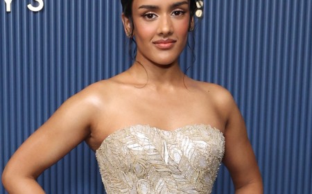 The Pitt's Shabana Azeez Reacts to Actors Doing Medical Procedures IRL